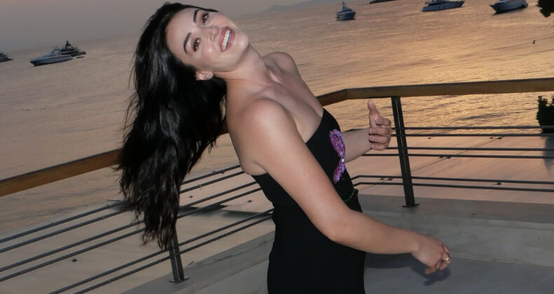 Esra Bilgiç sosyal medya hesabından sevgilisini paylaştı! Yeni aşk pozları